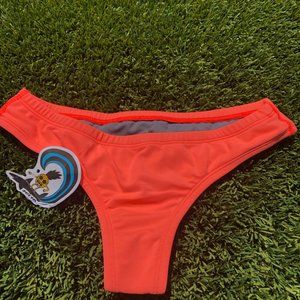 Jolyn "Duke"neon pink bottom